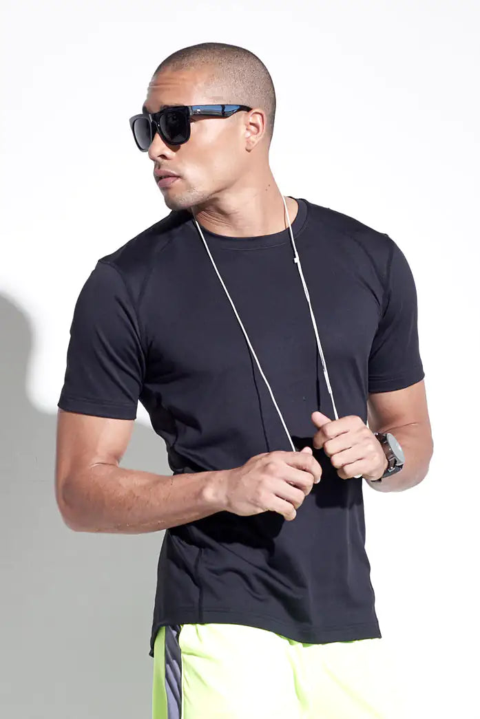 Men’s Airstretch™ Fitness Tee – Lightweight & Breathable Activewear