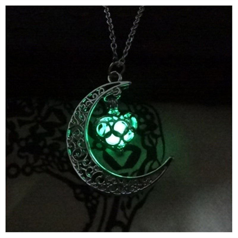 Glowing Pendant Necklaces Silver Plated Chain Necklaces